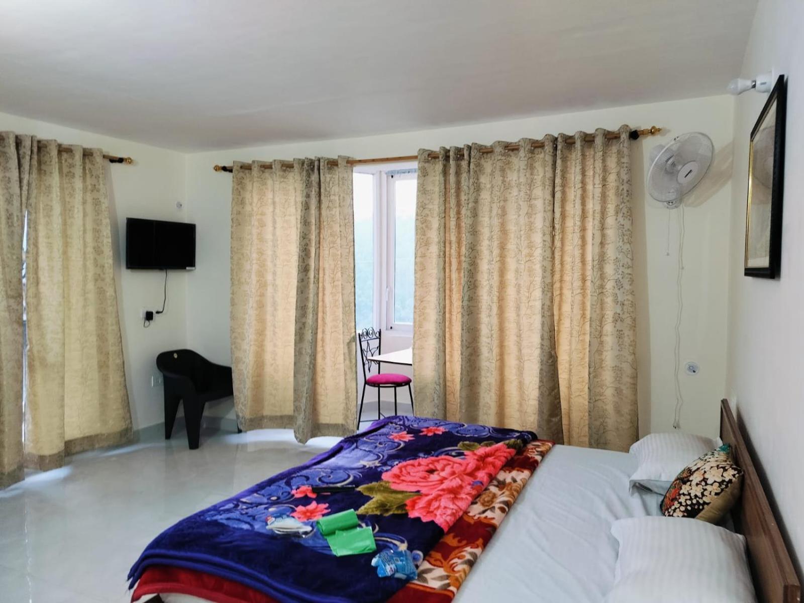 Elphinstone Inn Almora Bagian luar foto